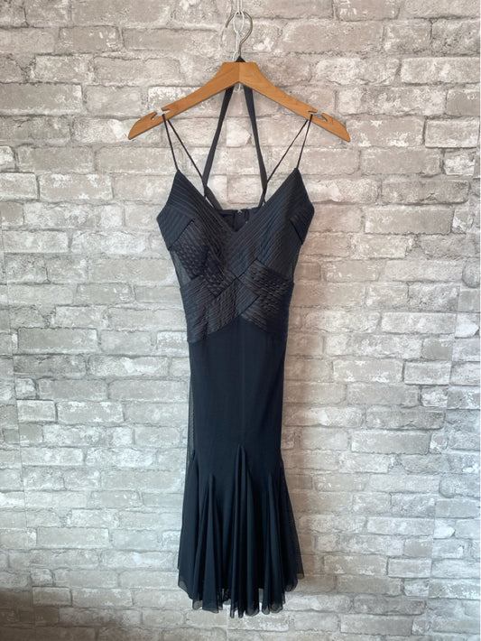 Cache Size 2 Black Dress