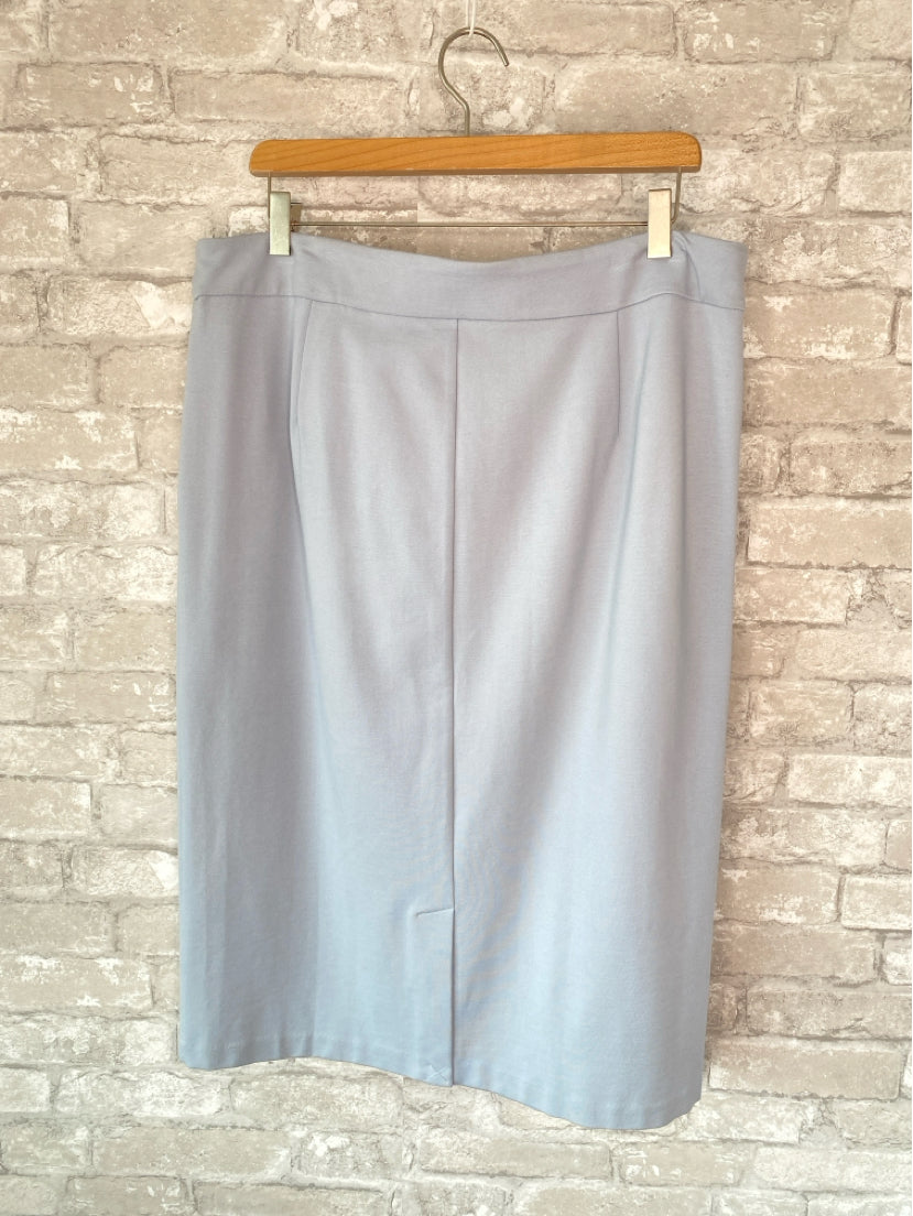 Tahari Size XL Satin Blue Skirt