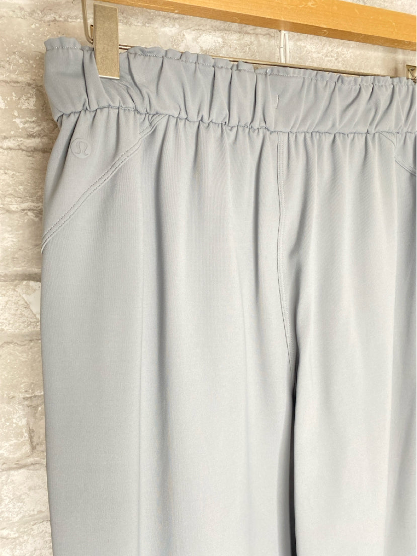 Lululemon Size M/8 grey Pants