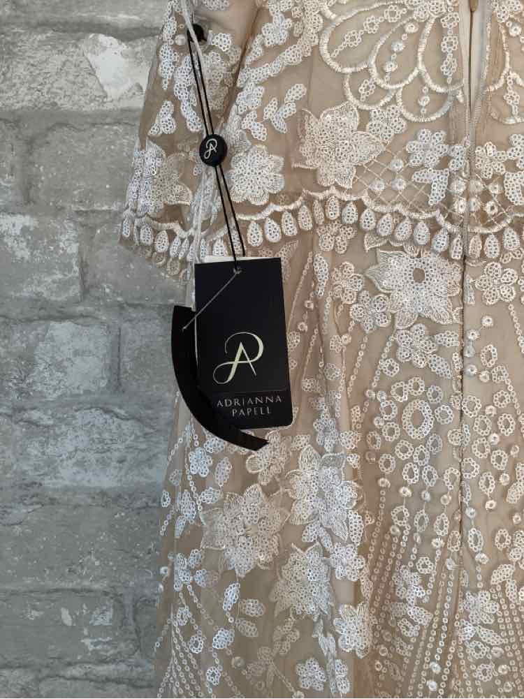 Adrianna Papell Size XS/2 Cream/White Gown/Evening Wear