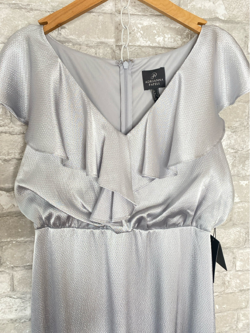 Adriana Papell Size S/6 Silver Gown/Evening Wear