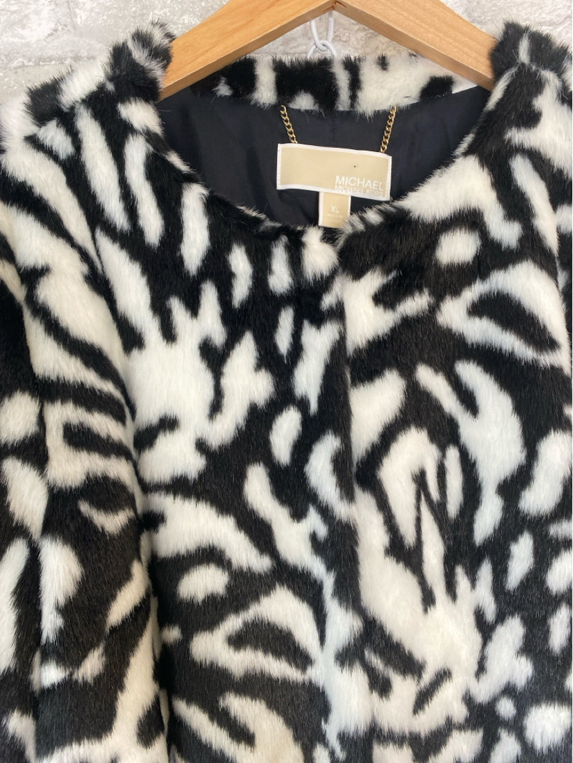Michael Kors Size XL white/black Coat