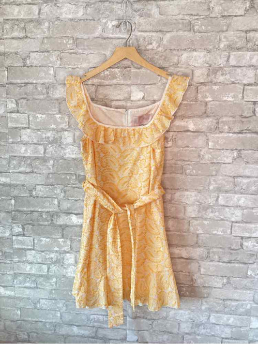 Gal Meets Glam Size S/4 Gold Yellow/White Dress