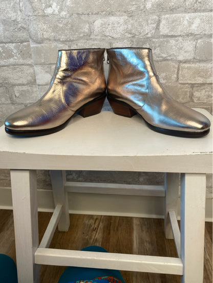 Boden Size 8 Gold Booties