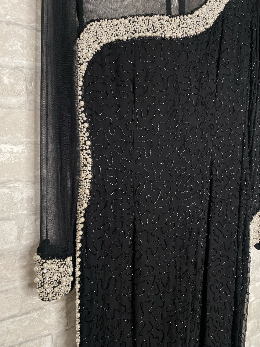judith ann Size M Black/Pearl Dress