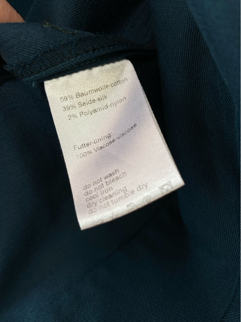 Bergdorf Goodman Size M/8 marine blue Blazer