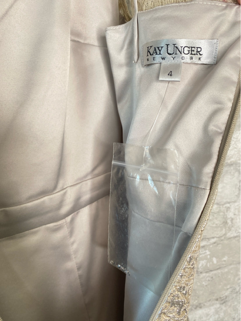 Kay Unger Size S/4 Champagne Dress
