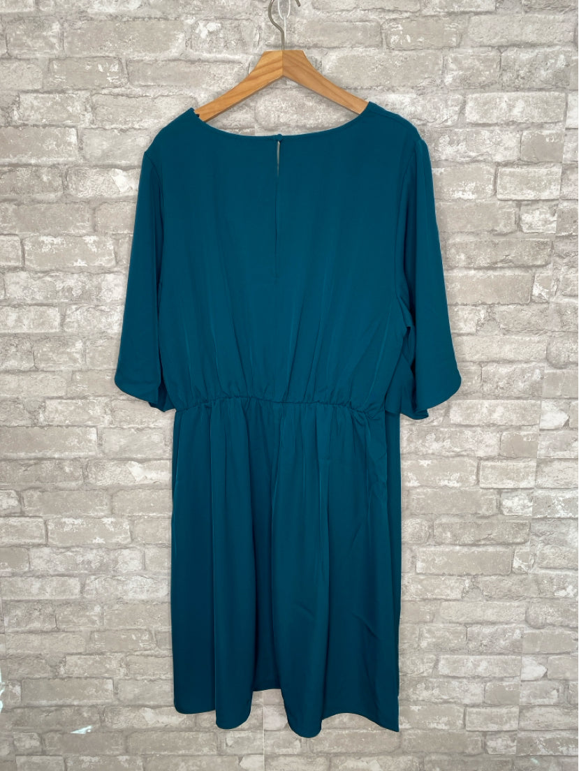 City Chic Size L/20 Teal Dress