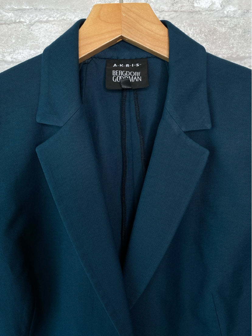 Bergdorf Goodman Size M/8 marine blue Blazer