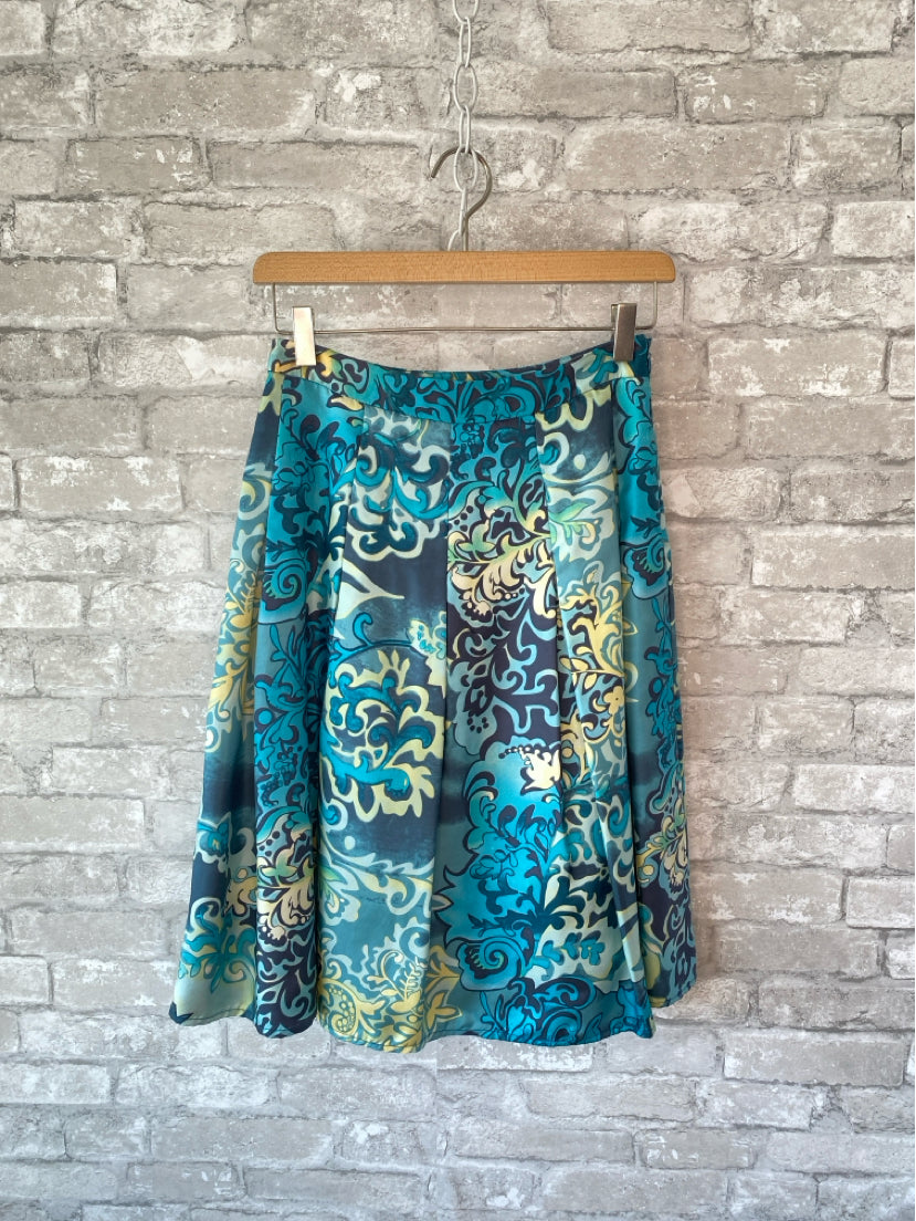 Fresh twist Size 2 Navy/Teal/Gold Skirt