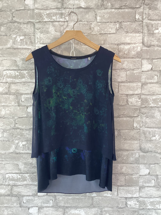 Elie Tahari Size XS Navy Shirt