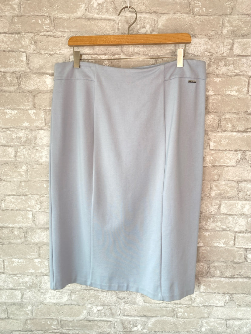 Tahari Size XL Satin Blue Skirt