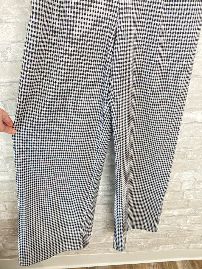 Calvin Klein Size M/10 Black/white Jumpsuit
