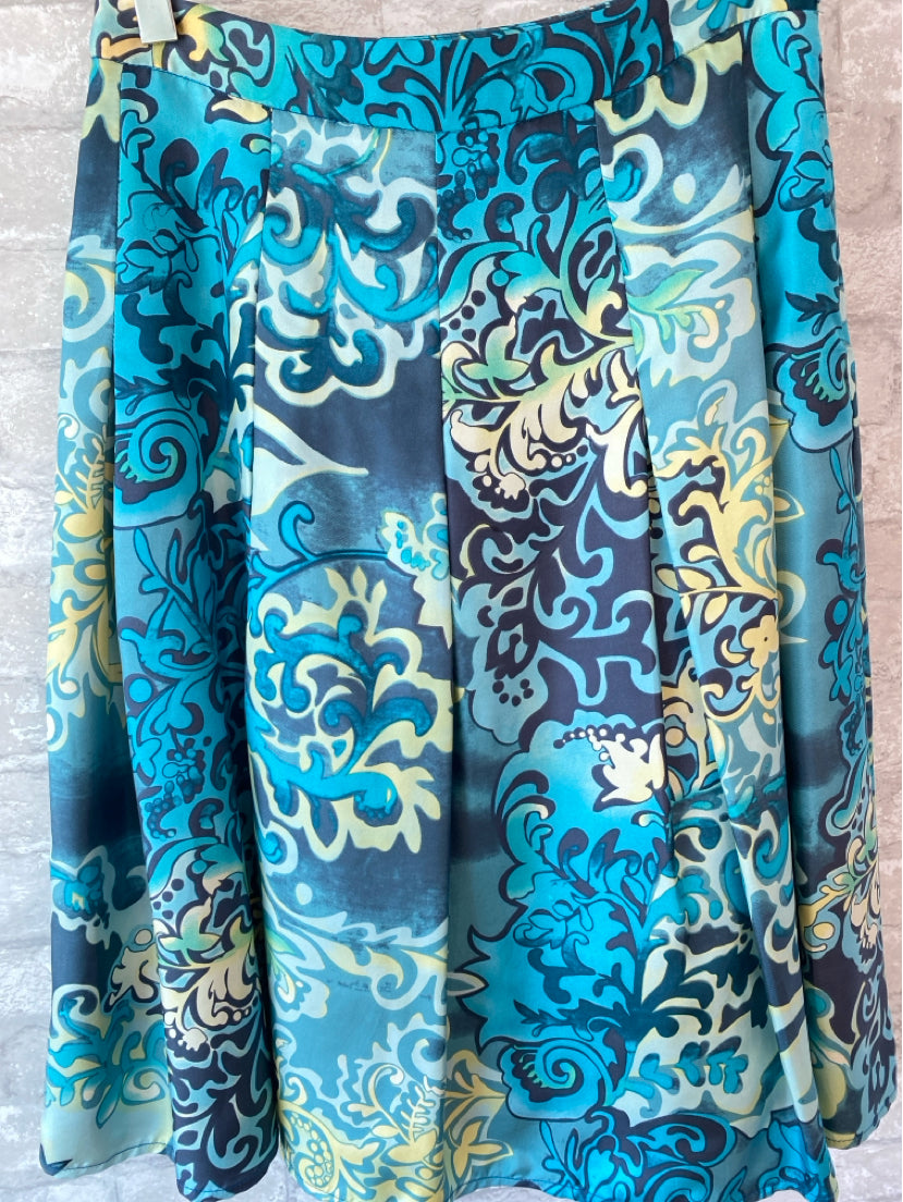 Fresh twist Size 2 Navy/Teal/Gold Skirt