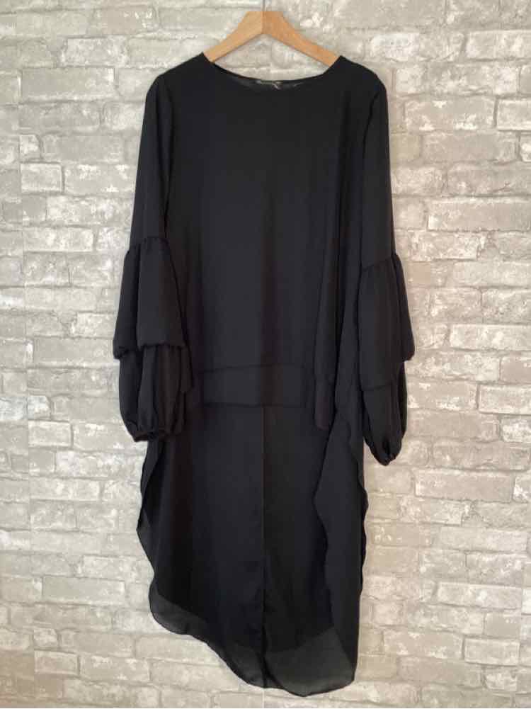 Pretty Garden Size M Black Blouse