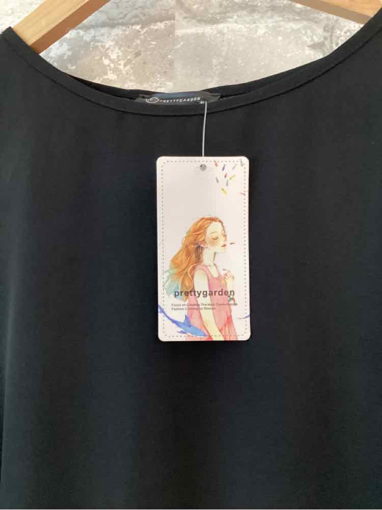 Pretty Garden Size M Black Blouse