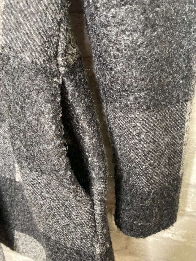 Andria Lieu Size M Black/Grey Coat