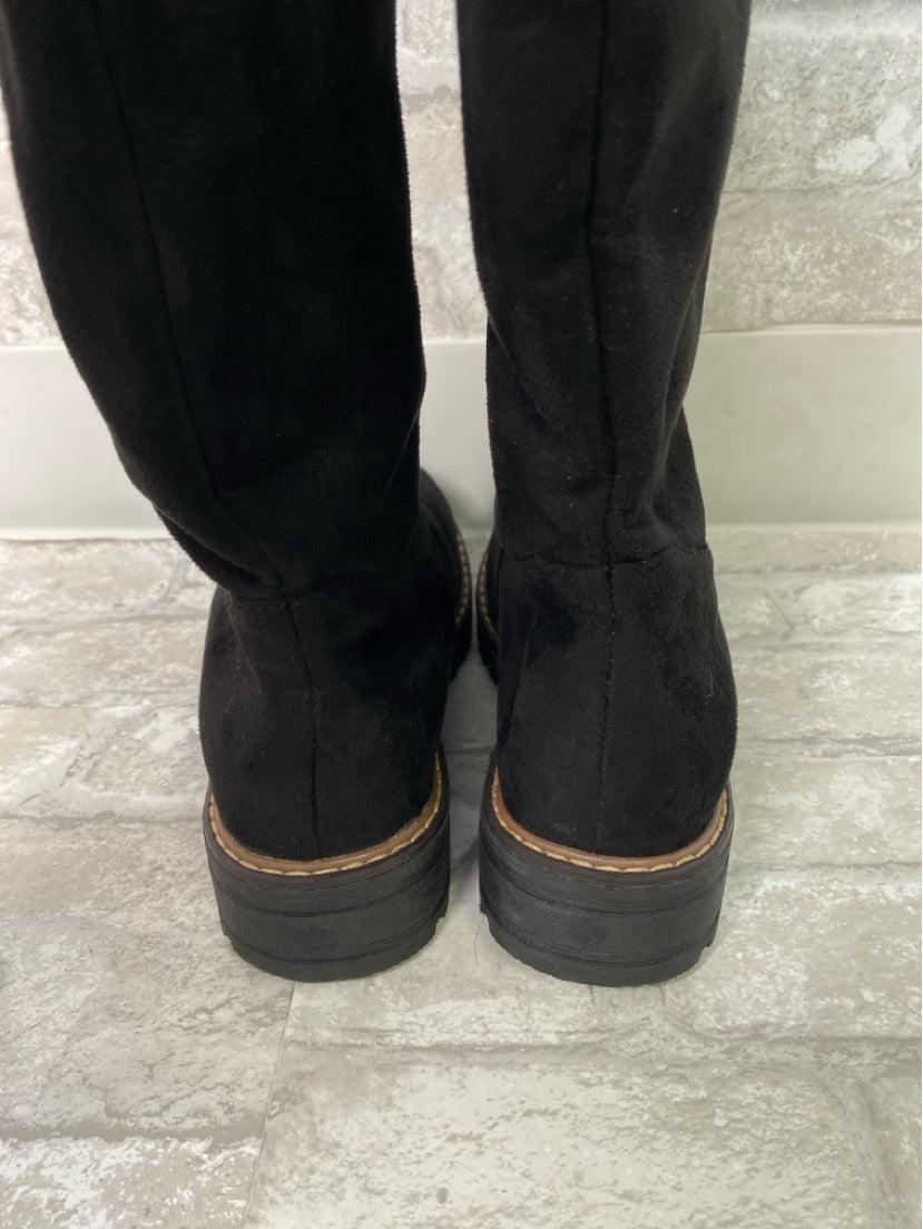 Cybling Size 6.5 Black Boots