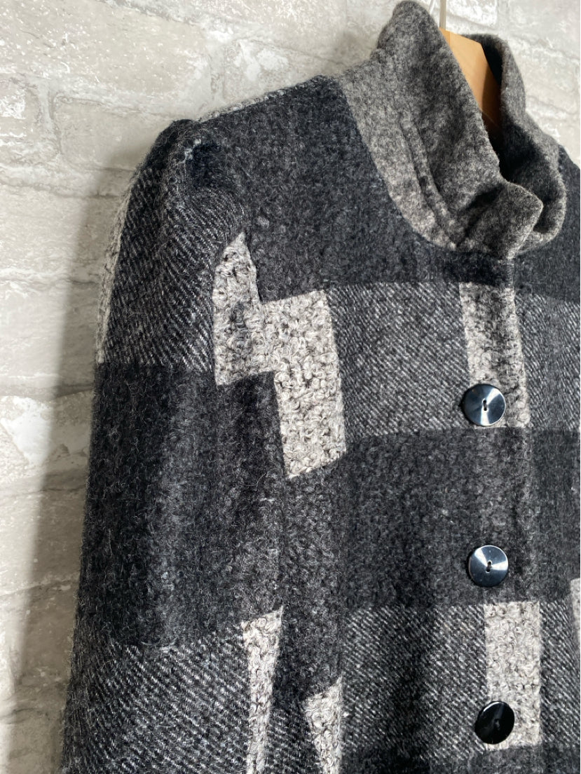 Andria Lieu Size M Black/Grey Coat