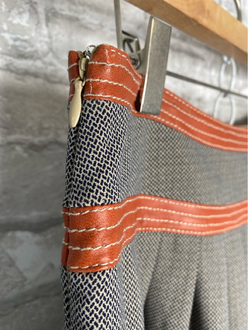 Diane Von Furst Size M/8 Tan/Navy/Burnt Orange Skirt