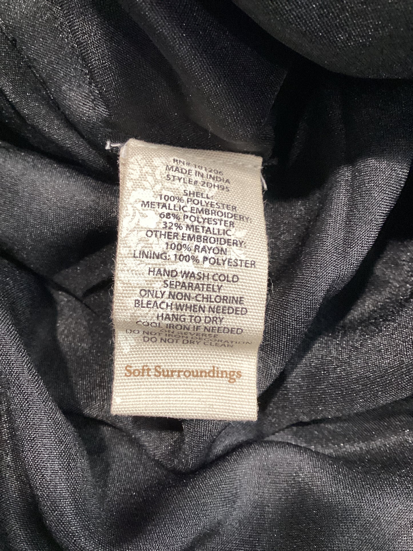 soft Surroundings Size XL black/gold/red Skirt