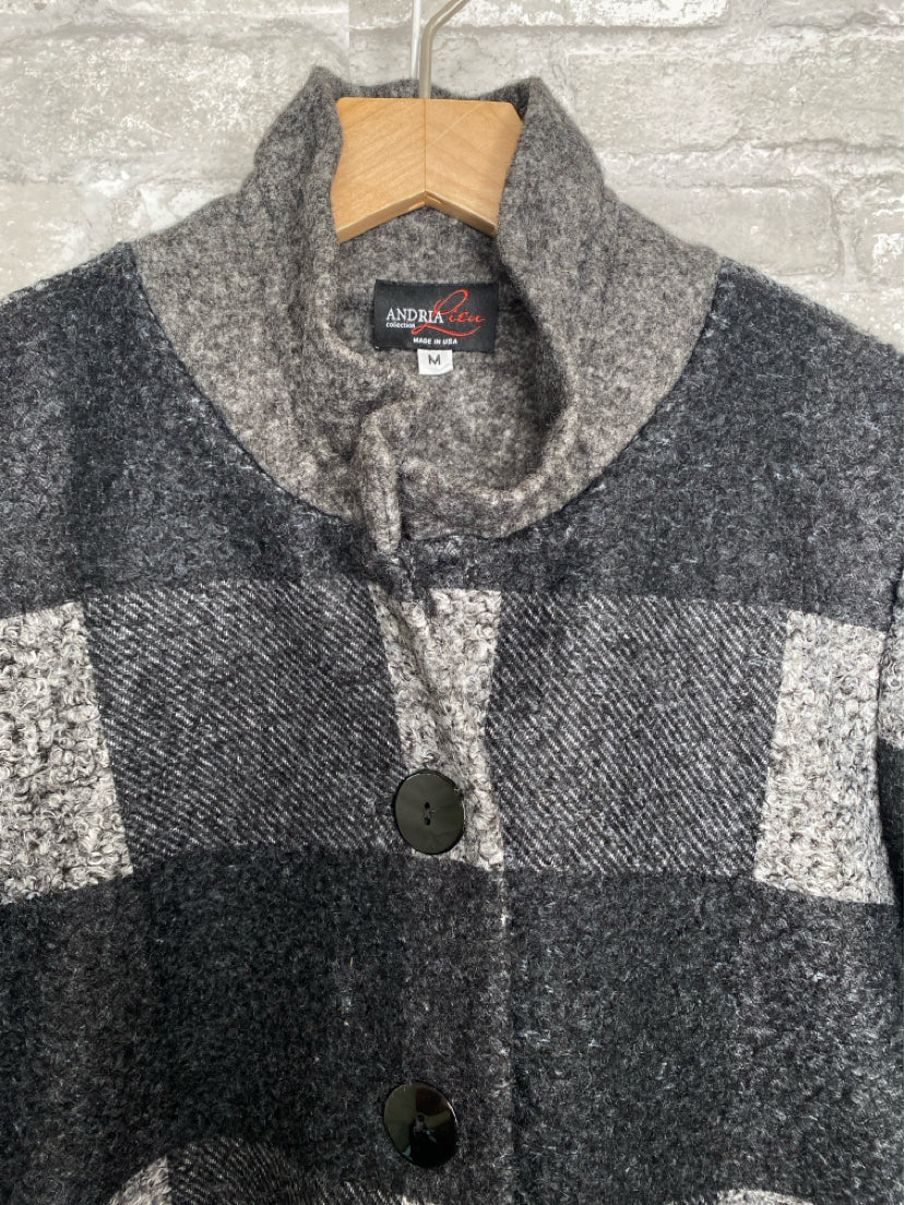 Andria Lieu Size M Black/Grey Coat