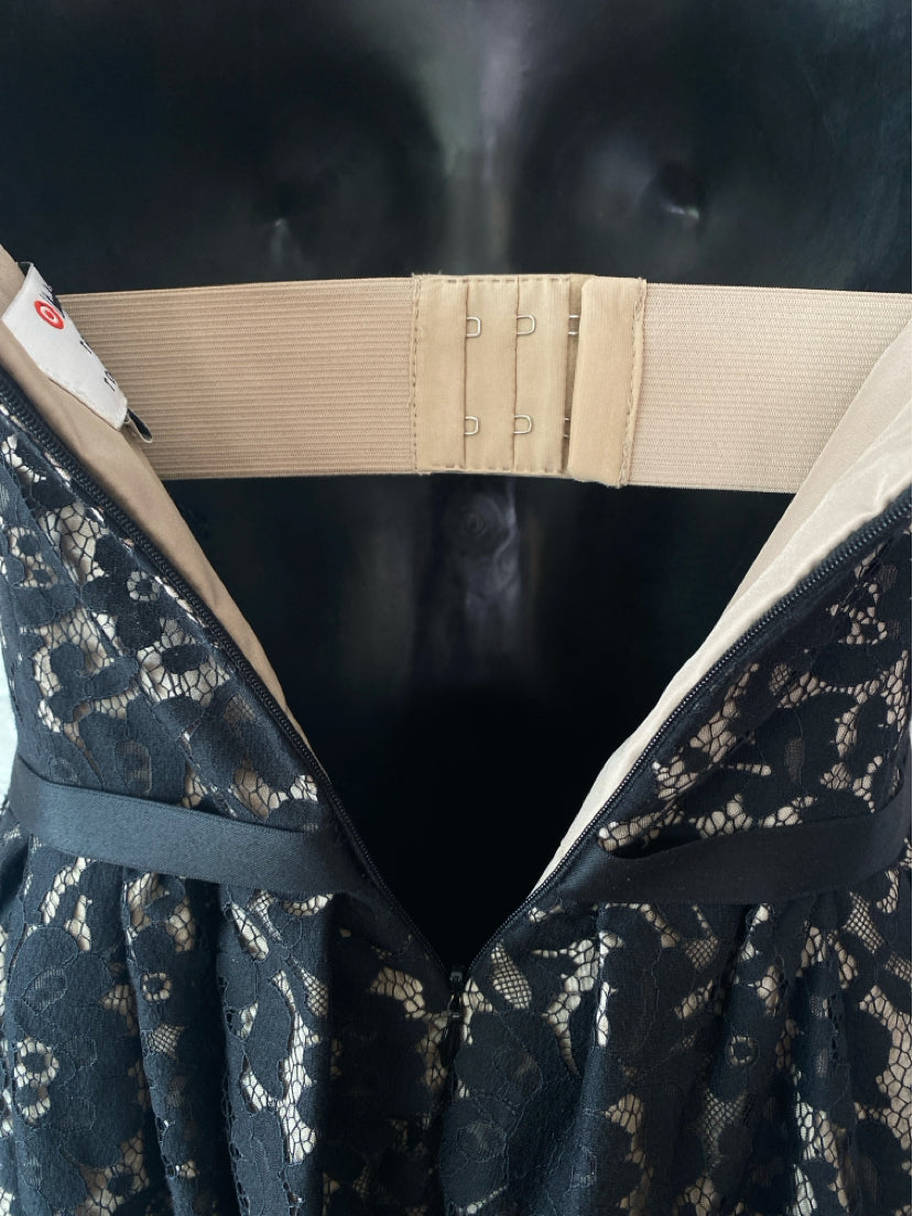 Neiman Marcus Size M/8 Black/Tan Dress