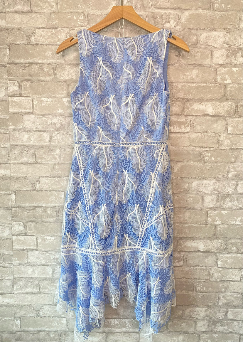 Elie Tahari Size XS/2 light blue/white Dress
