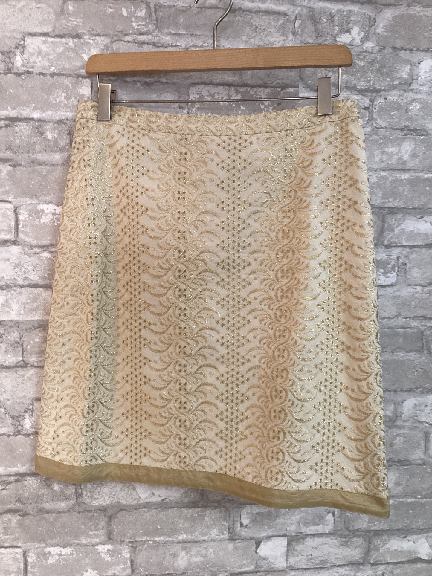 Banana Republic Size S/4 cream/gold Skirt