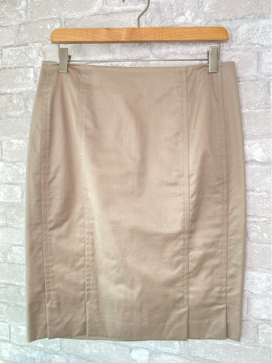 Akris Size M/8 Khaki Beige Skirt