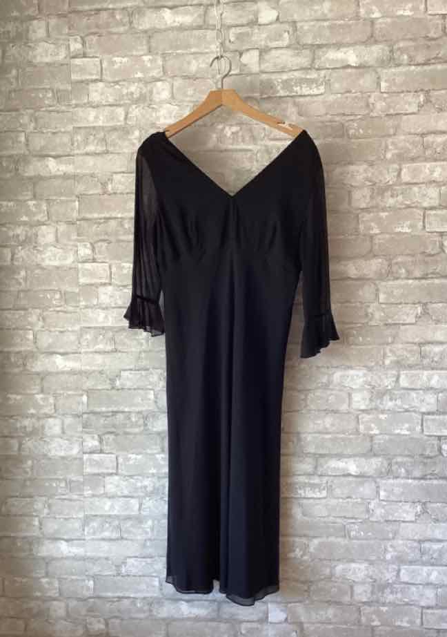 Valerie Stevens Size M Black Dress