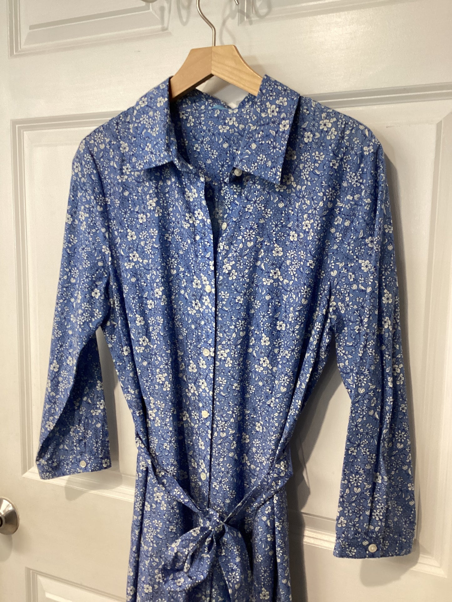 J McLaughlin Size M Blue/White Dress