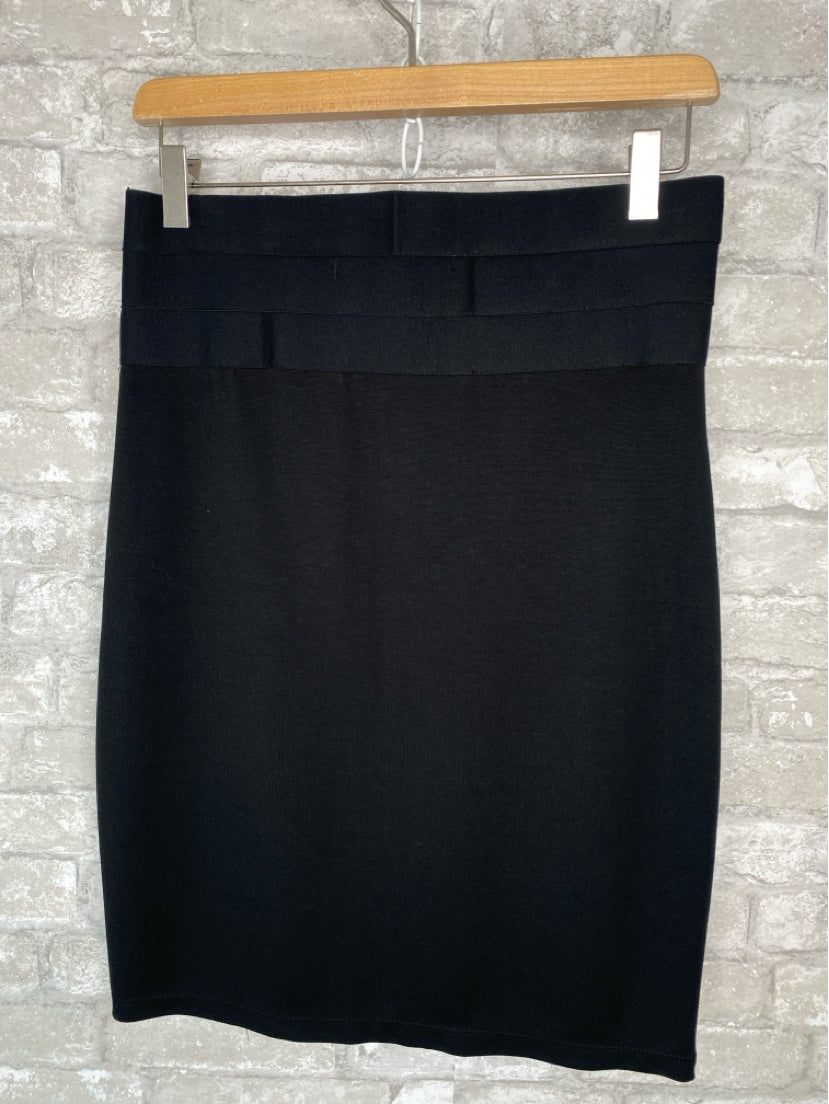 Max Studio Size M Black Skirt