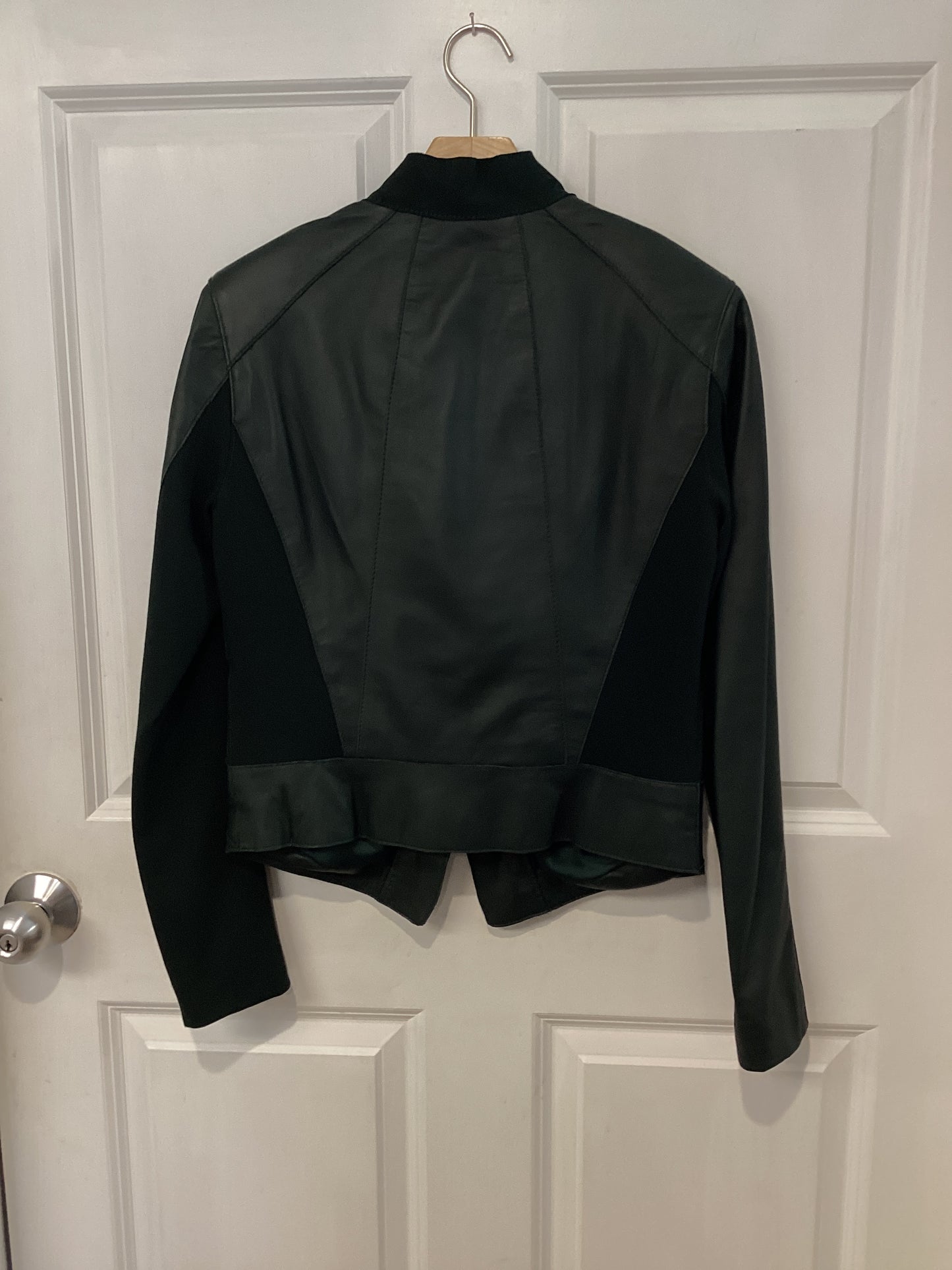 Elie Tahari Size S Green Leather
