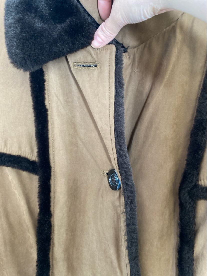 Utex Design Size M Tan/Brown Coat