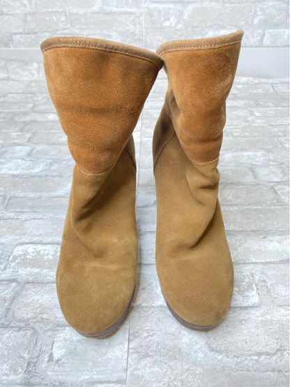 UGG Size 9.5 Camel Boots