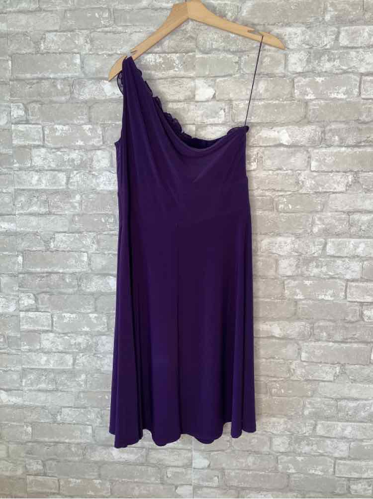 ONYX Size M/8 Purple Gown/Evening Wear