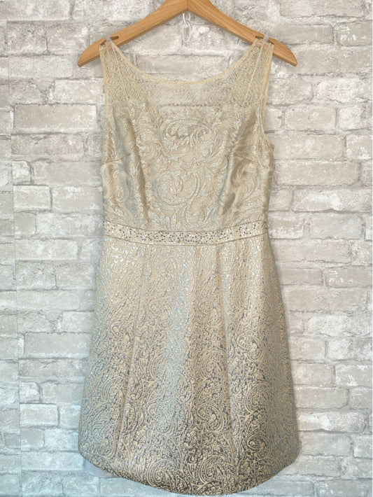 Kay Unger Size S/4 Champagne Dress