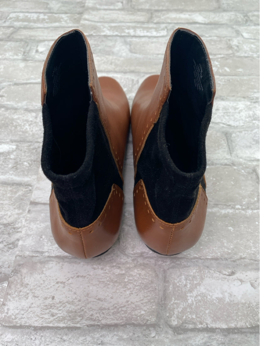 Logo Size 7 cognac Boots