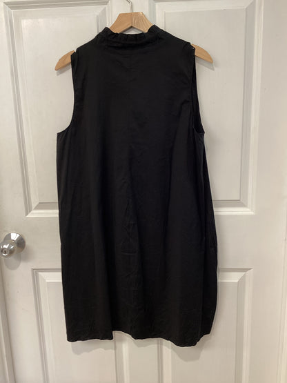 Chalet Size L Black Dress