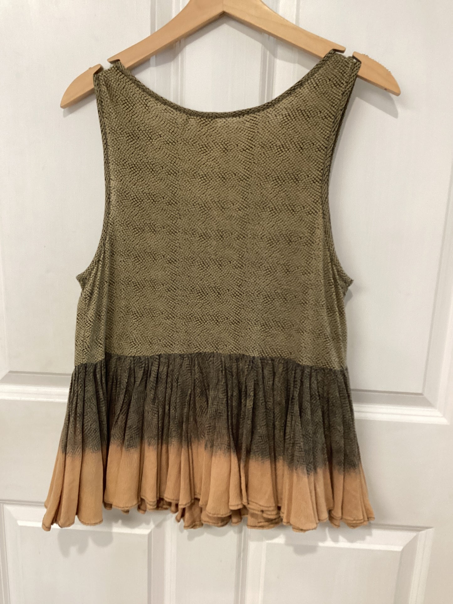 Akemi & Kin Size S Misc. Tops