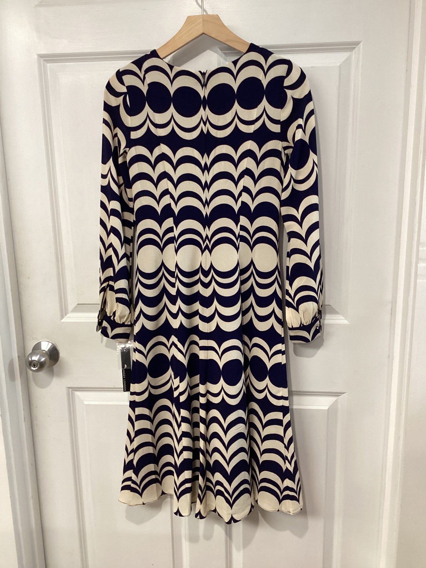 Maggy London Size XS/0 Navy/Beige Dress