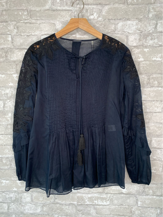 Elie Tahari Size XS navy/black Blouse