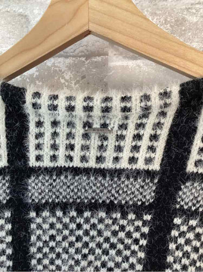 Sioni Size S Black/white Sweater