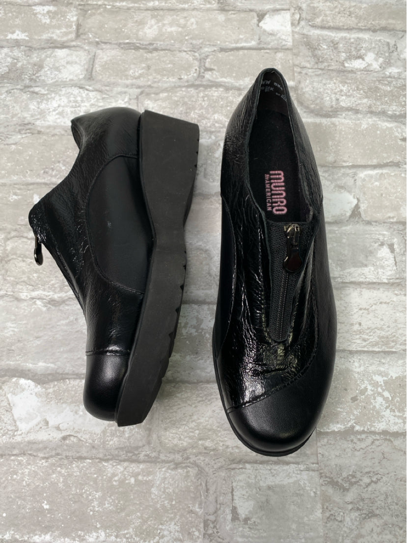 Munro Size 8 Black Misc. Shoes