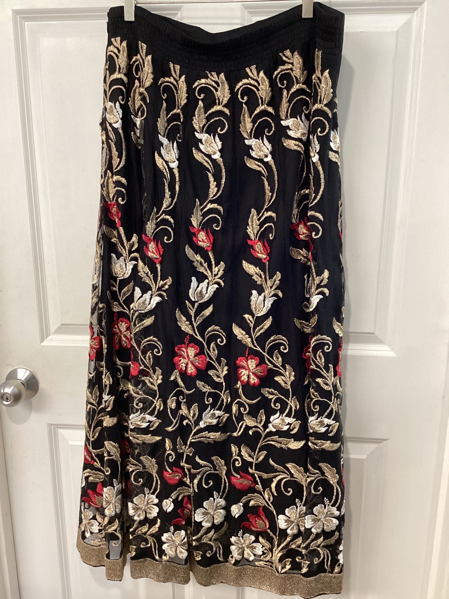 soft Surroundings Size XL black/gold/red Skirt