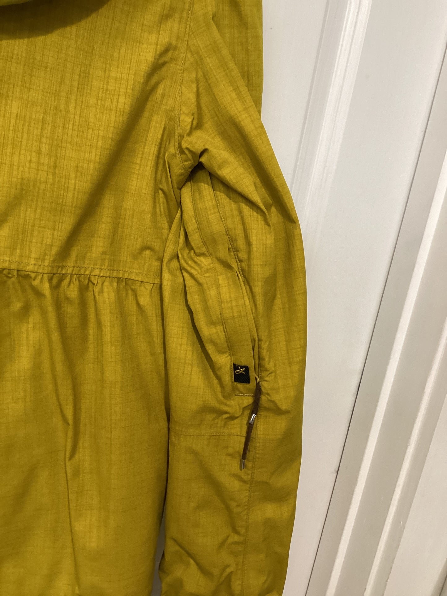Holden Size S Chartreuse Jacket (Outdoor)