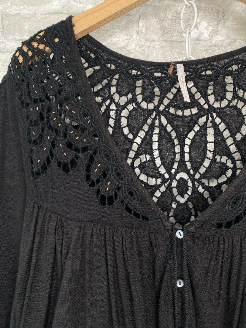 Free People Size M Black Misc. Tops