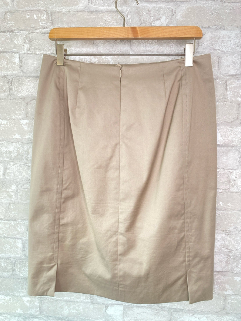 Akris Size M/8 Khaki Beige Skirt