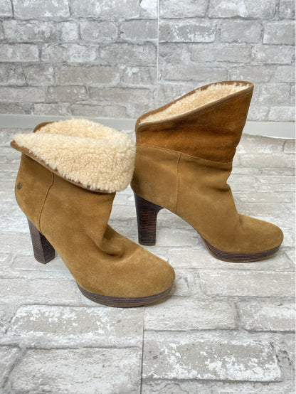 UGG Size 9.5 Camel Boots